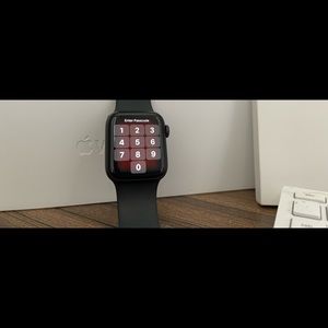 Apple Watch Series 5 40mm Sports Band Cellular